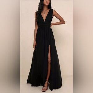 Lulu's Black Heavenly Hues V-neck Backless Maxi Dress - Size M